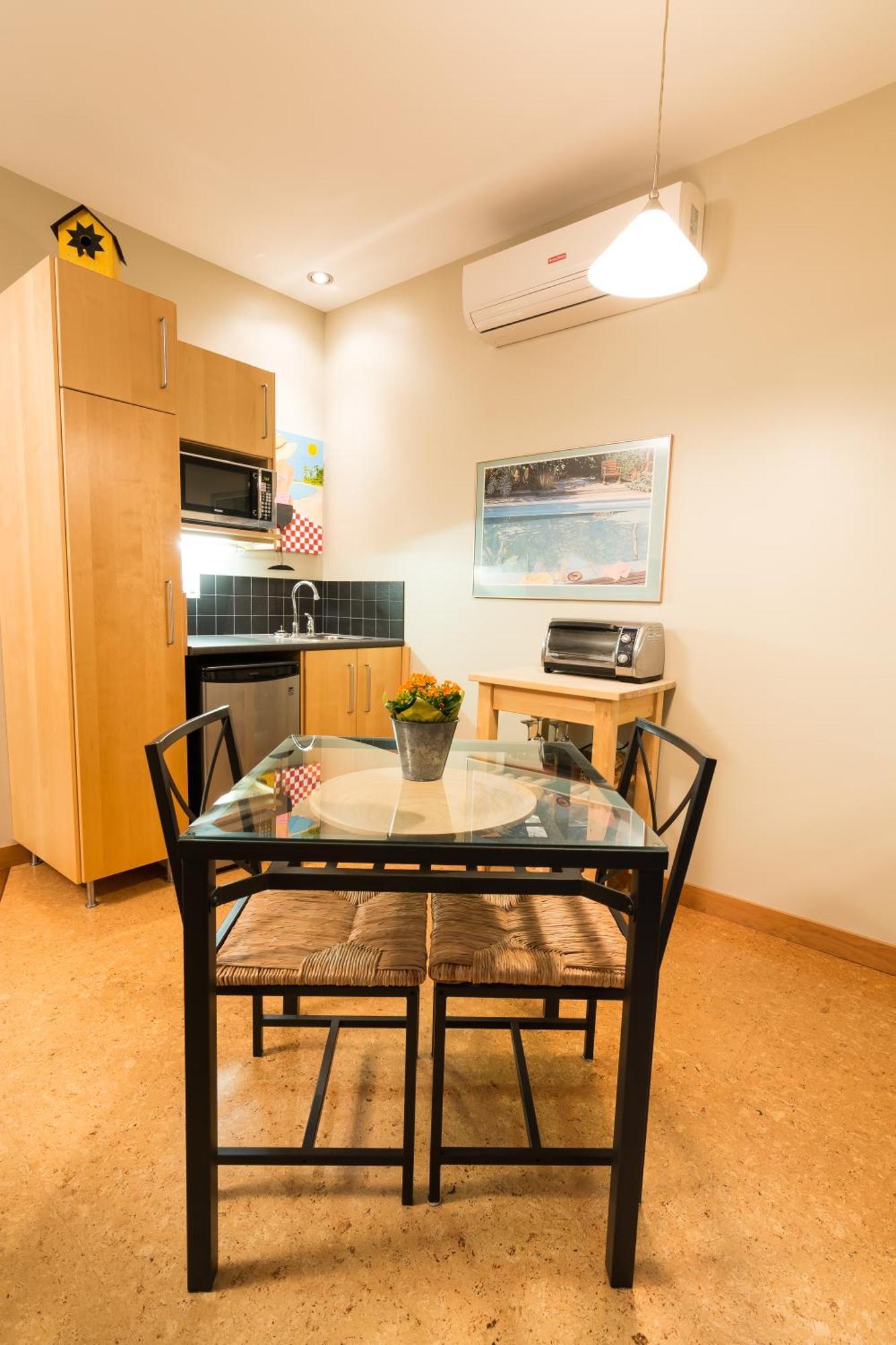 Cormier'S Studio Guest Suites Penticton Dış mekan fotoğraf